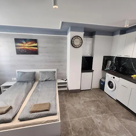 Continental 2 Sofie